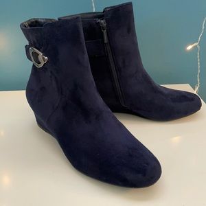 Navy Blue Suede Ankle boot